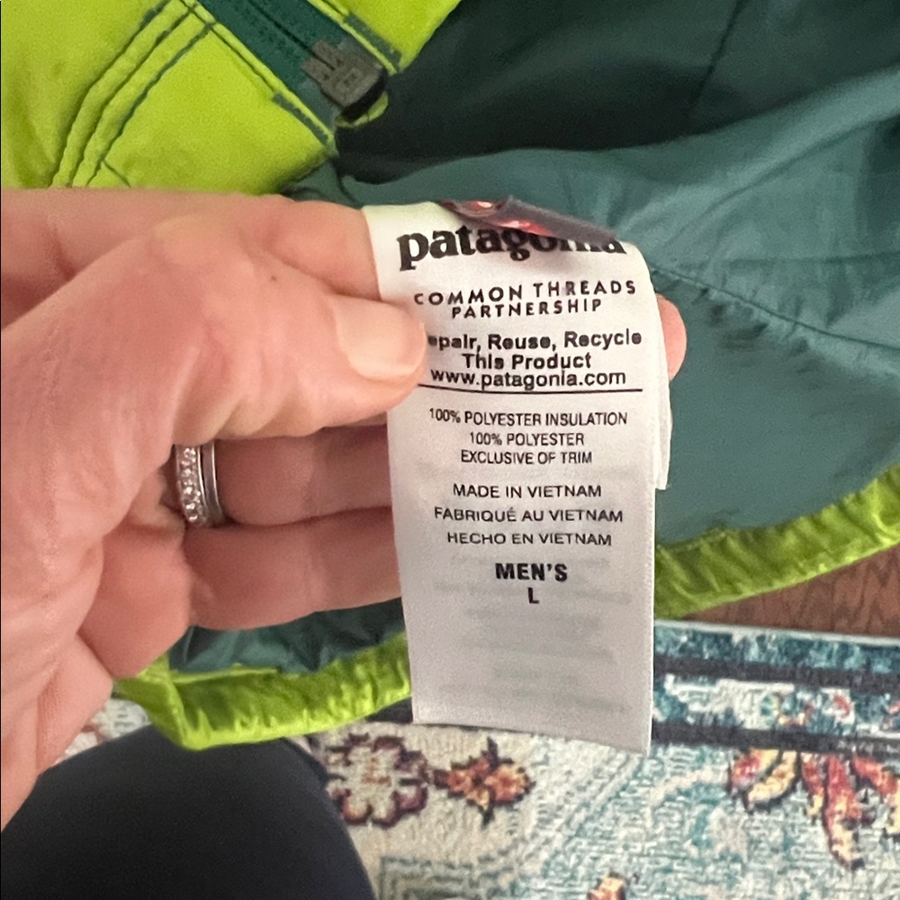 Patagonia neon lime green nano puff jacket - Picture 6 of 9